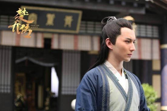 魏舒烨资料,才华横溢的青年才俊，引领时代潮流的先锋